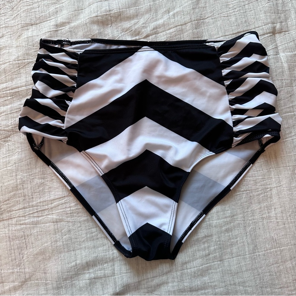 Black and White Striped High-Waisted Bikini Bottom Size XL